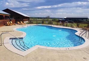 Utomhuspool