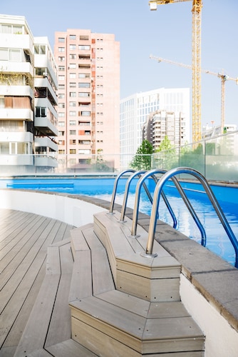 2BR in Las Condes Pool and Balcony 