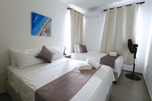 WiFi, bed sheets - Jardín del Mar, House 16—Right on the Caribbean Sea! (San Bernardo Del Viento)