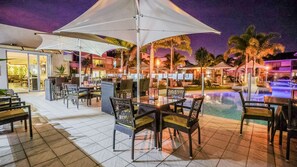 Outdoor dining - Lagoons Resort Studio  64 (Agnes Water)