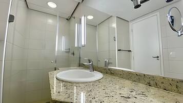 Apartment | Bathroom