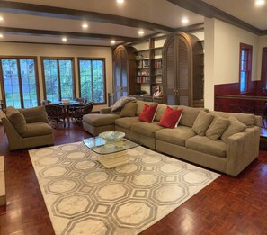 Interior - Spacious 4-bedroom house in peaceful Wichita with AC (Wichita)