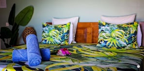 Room - Kia Ora House Villa - Infinity Pool and Stunning Views of the Lagoon (Moorea-Maiao)