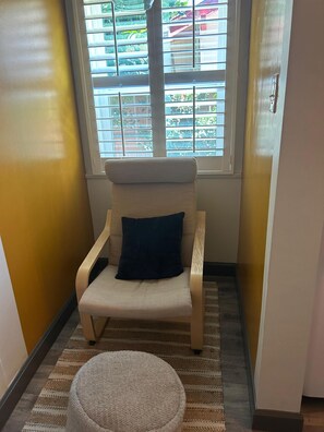 Interior - PRIVATE APARTMENT NEAR THE BEACH, BARS, AND RESTAURANTS (Long Beach)
