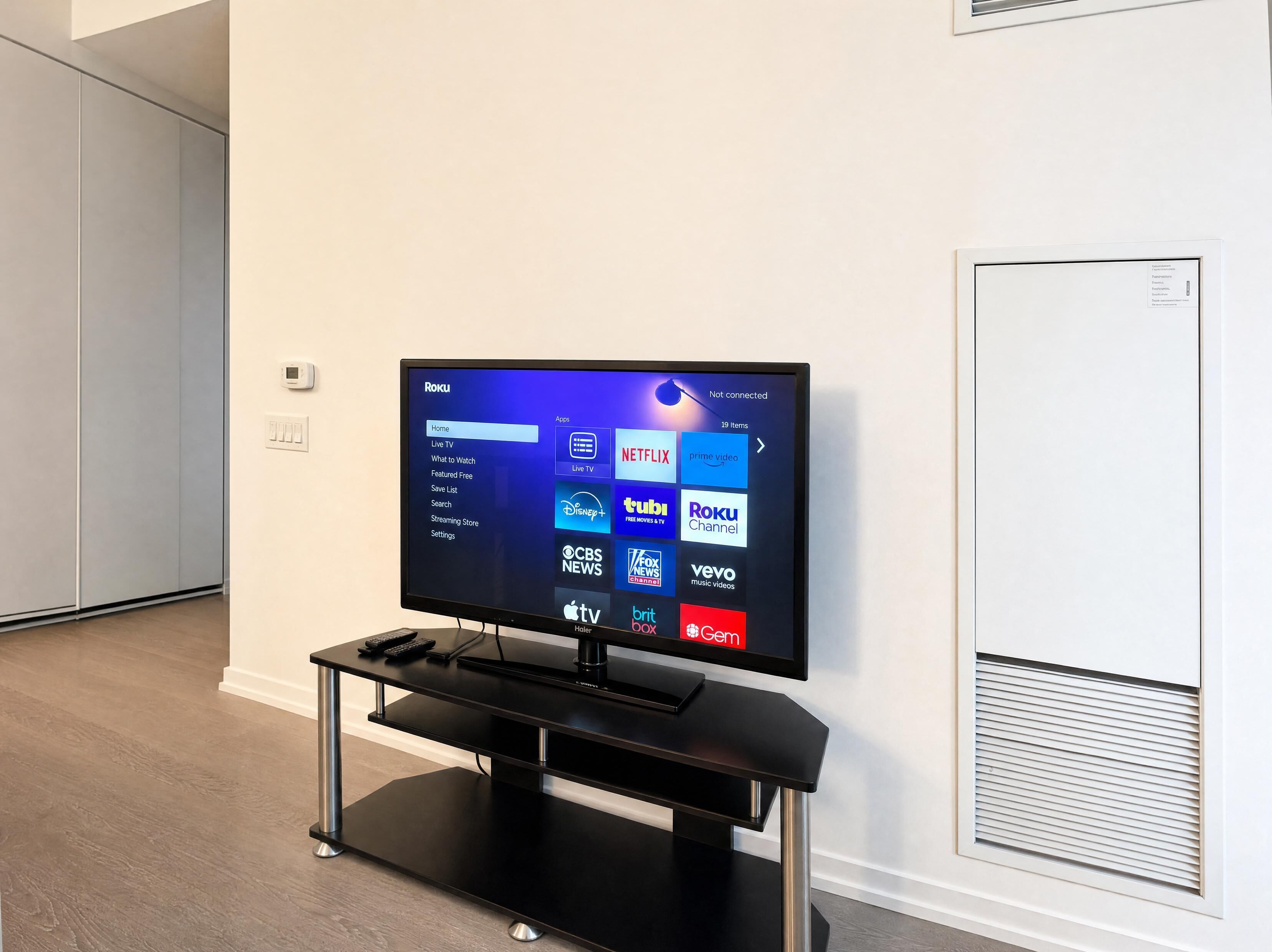Luxury Apartment, 1 Queen Bed with Sofa bed, Non Smoking, Private Bathroom | Living area | 50-inch TV with digital channels