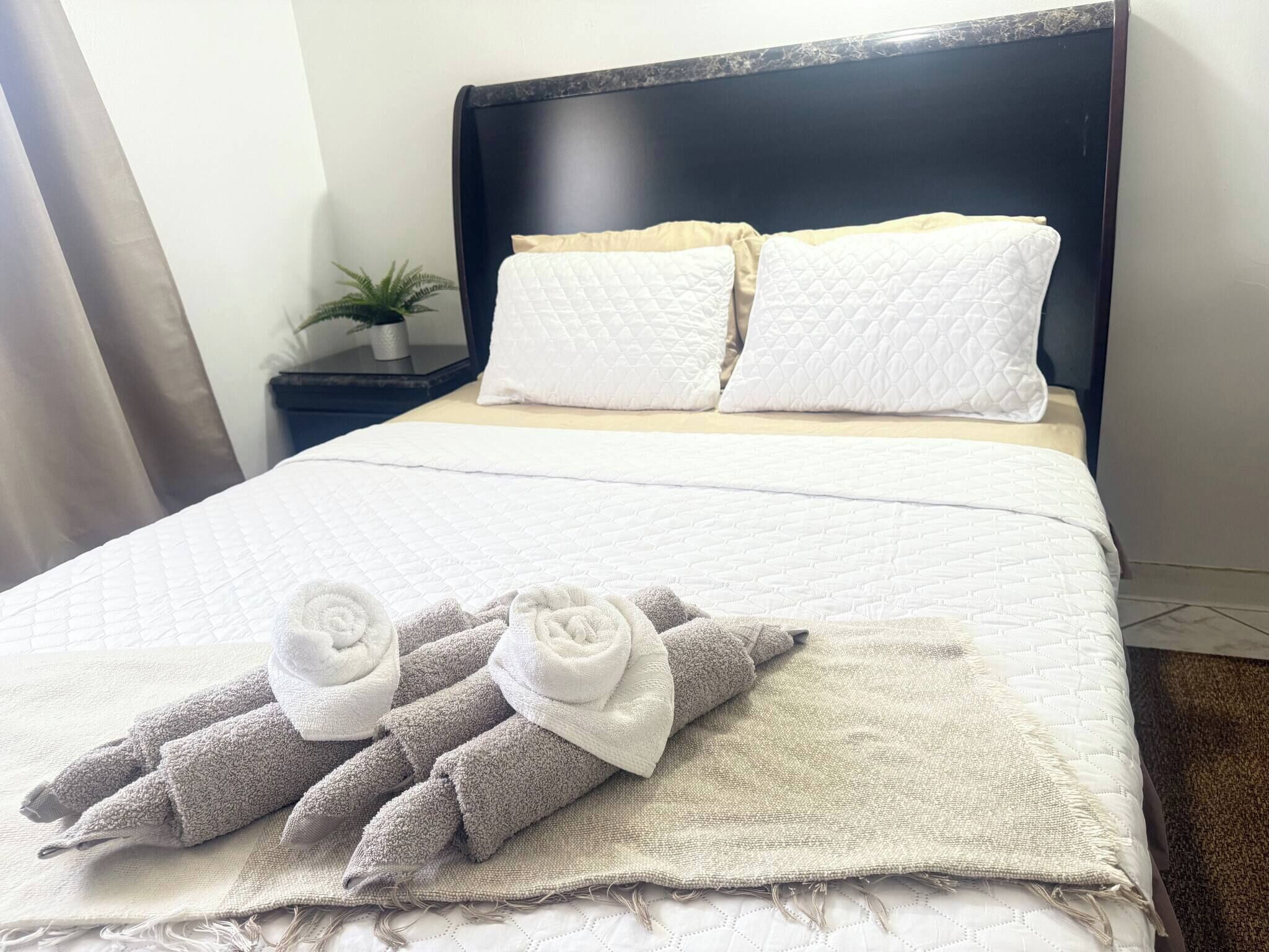 2 bedrooms, iron/ironing board, WiFi (free), bed sheets