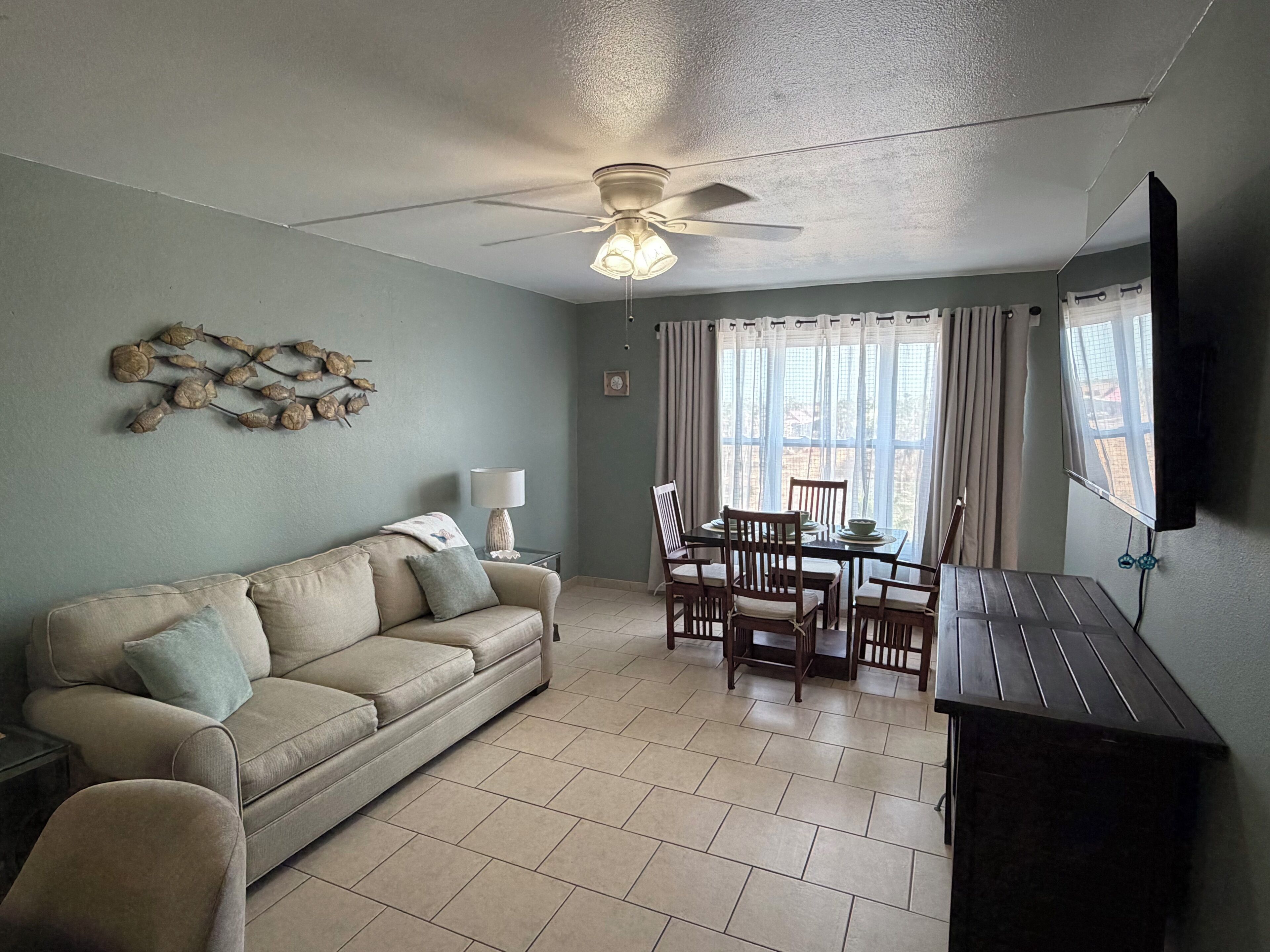 1-bedroom Condo In South Padre Island With Views Of The Beach, And Laguna Madre - South Padre Island