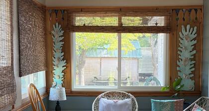 Cozy 3-bedroom house in quaint Supply with AC comfort