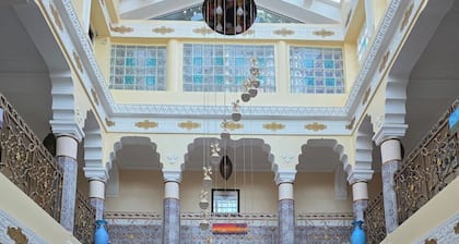rental of a big and beautiful villa with a pool near the beach in Annaba