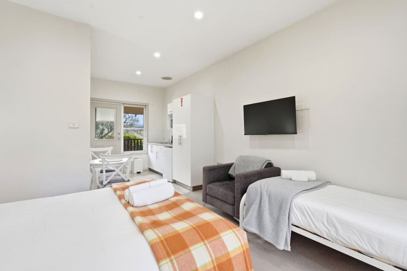 1 bedroom, iron/ironing board, travel cot, bed sheets