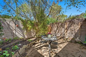 Outdoor dining - placeholder v2 28d/2 (Richmond)