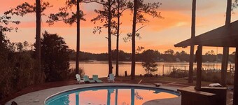 Dragons Island Cottage - Waterfront, private pool