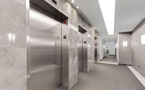 Studio | Interior - The Vine & View Suite (Toronto)