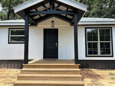 Richburg Retreat - Tiny House on a Fishing Pond - near Brewton and Flomaton