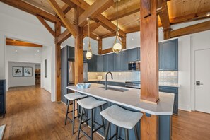 Fridge, microwave, oven, stovetop - Breathaway Lodge - Long-range views, hot tub, fire pit, modern (Boone)