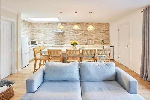 Host Stay Puffin Cove