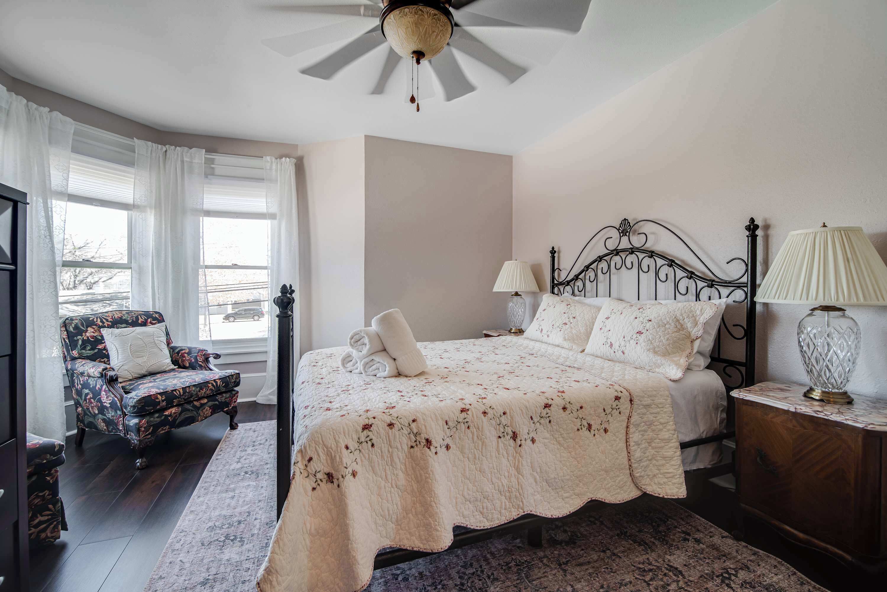 House, Multiple Beds, Patio, Garden View (508 Main Marble Fall) | 4 bedrooms
