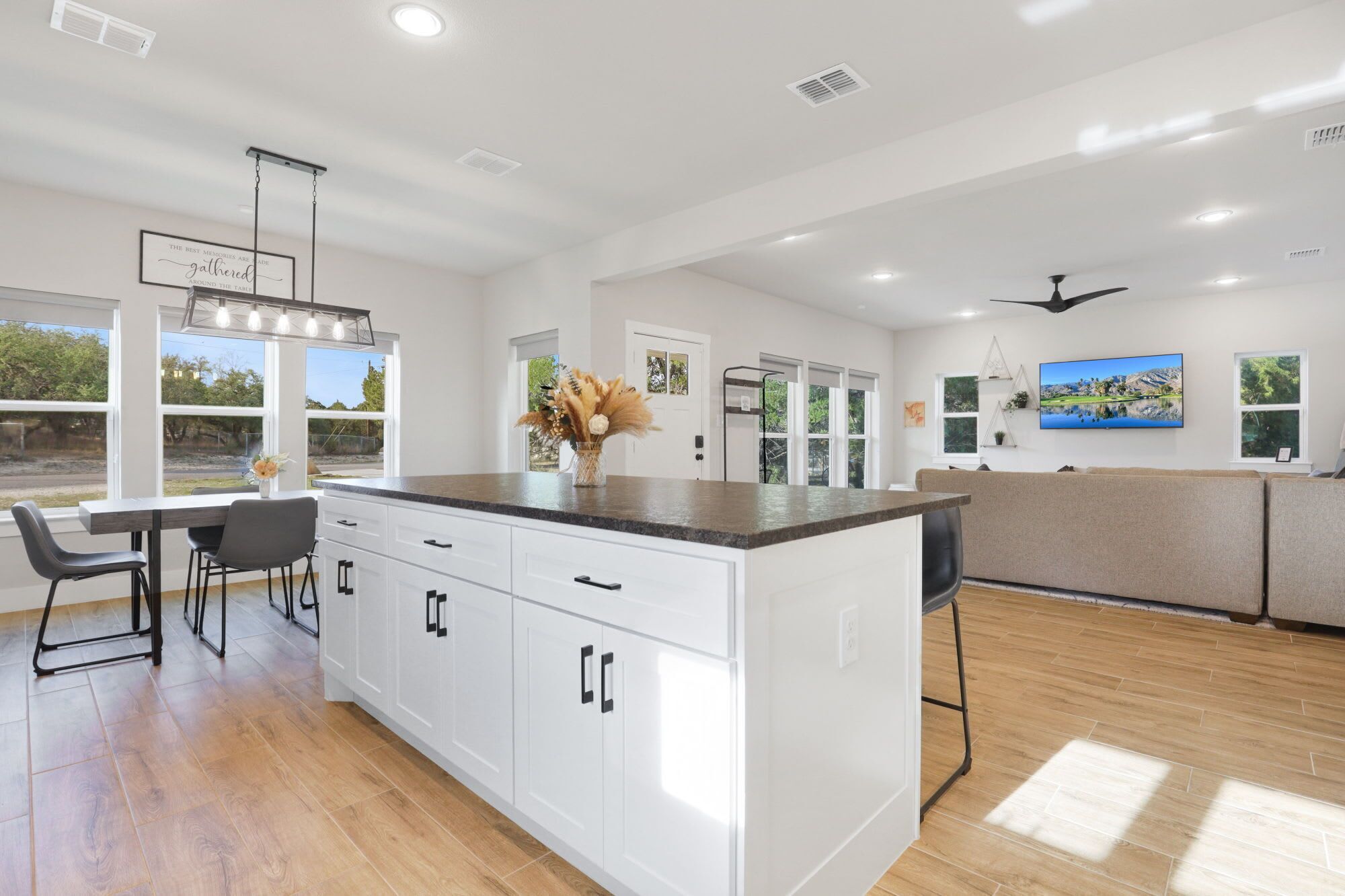 House, Multiple Beds, Patio, Garden View (1232 Diamondhead Dr) | Interior