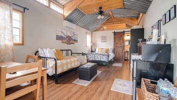 Cabin, 1 Queen Bed with Sofa bed, Patio (OAK1841-Cabin 1) | 1 bedroom