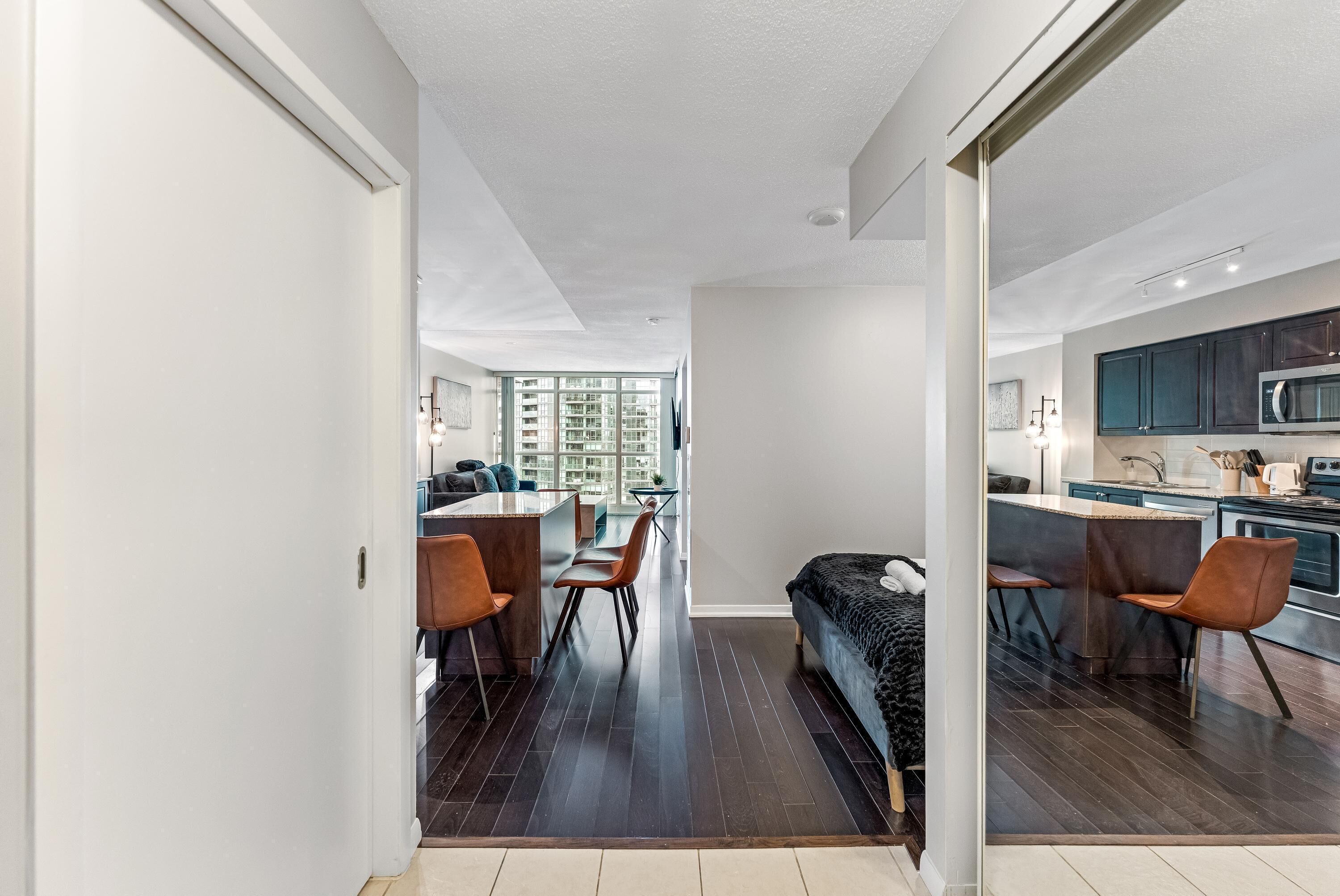 Suite | Interior
