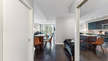 Suite | Interior