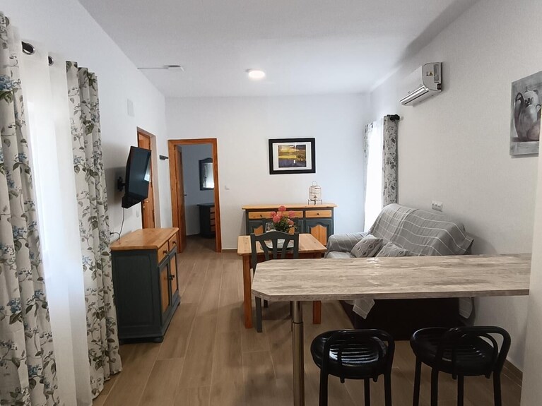 Casa Villa Franca | Casa Rural Con 1 Dormitorio, Piscina Comunitaria Y Aparcamie - Órgiva