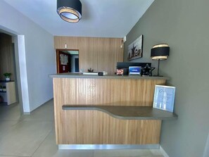 Lobby - Hotel Azur (Fos-sur-Mer)