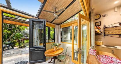 LITT1 - Mosman Oasis | Rustic Garden Guest Suite