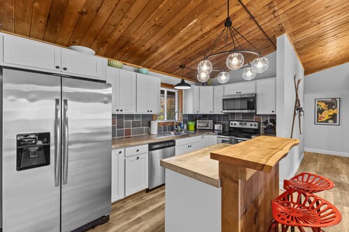 Great Location:  Bike, Walk, Run & Ski