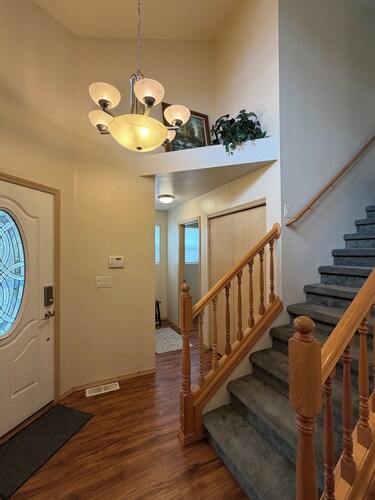 Charming 2-bdrm townhome in Silverdale Minutes from town, Hospital & Navy base