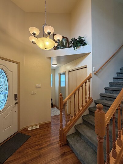 Charming 2-bdrm townhome in Silverdale Minutes from town, Hospital & Navy base