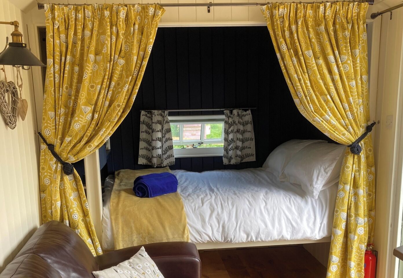 1 bedroom, iron/ironing board, bed sheets