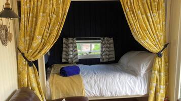 1 bedroom, iron/ironing board, bed sheets