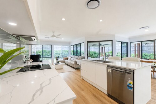 The Shailer Escape | Luxury Home with Private Pool