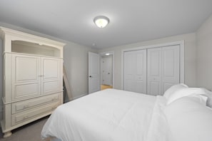 4 bedrooms, WiFi, bed sheets