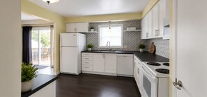Private kitchen - Escape to Serenity – Spacious 2-Bedroom Upper Unit (Brighton)