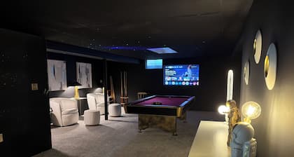 6BR Pool Home + Entertainment Room -- Sleeps 16+