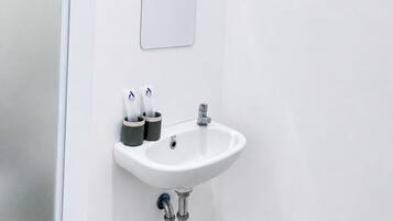 Superior Double Room | Bathroom