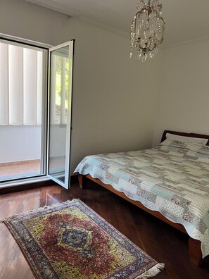 Room - Luxury Apartment in Petrovac by the sea and woods (Petrovac)