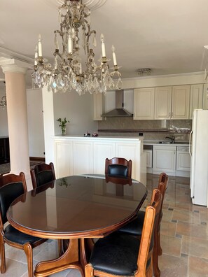 Dining - Luxury Apartment in Petrovac by the sea and woods (Petrovac)