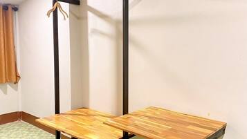 Basic Single Room | Interior