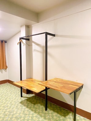 Basic Single Room | Interior - Baansuanphurajit (San Sai)
