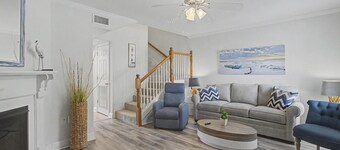D'Town Bay St Louis Cozy Condo -Sleeps 6