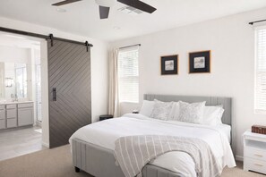 4 Schlafzimmer, Bügeleisen/Bügelbrett, WLAN, Bettwäsche