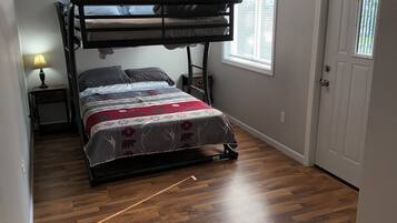 WiFi, bed sheets