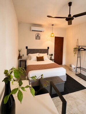 Comfort Double Room | Free WiFi - Casa Ceiba  (Puerto Escondido)