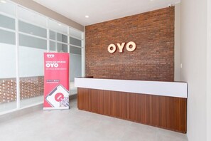 Lobby - Oyo 360 Mangaan Residence (Medan)