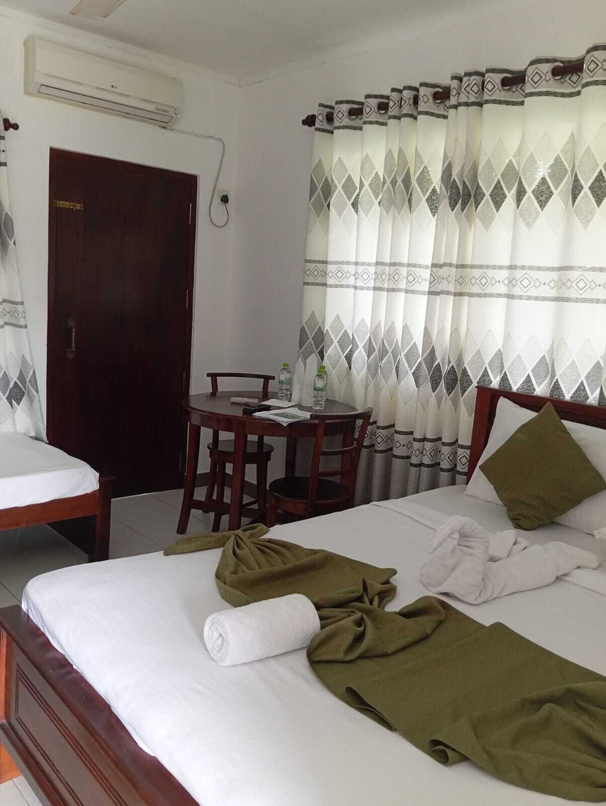 Comfort Double Room, Balcony, Garden View | Meja, ruang kerja komputer riba, seterika/papan seterika, Wi-fi percuma 
