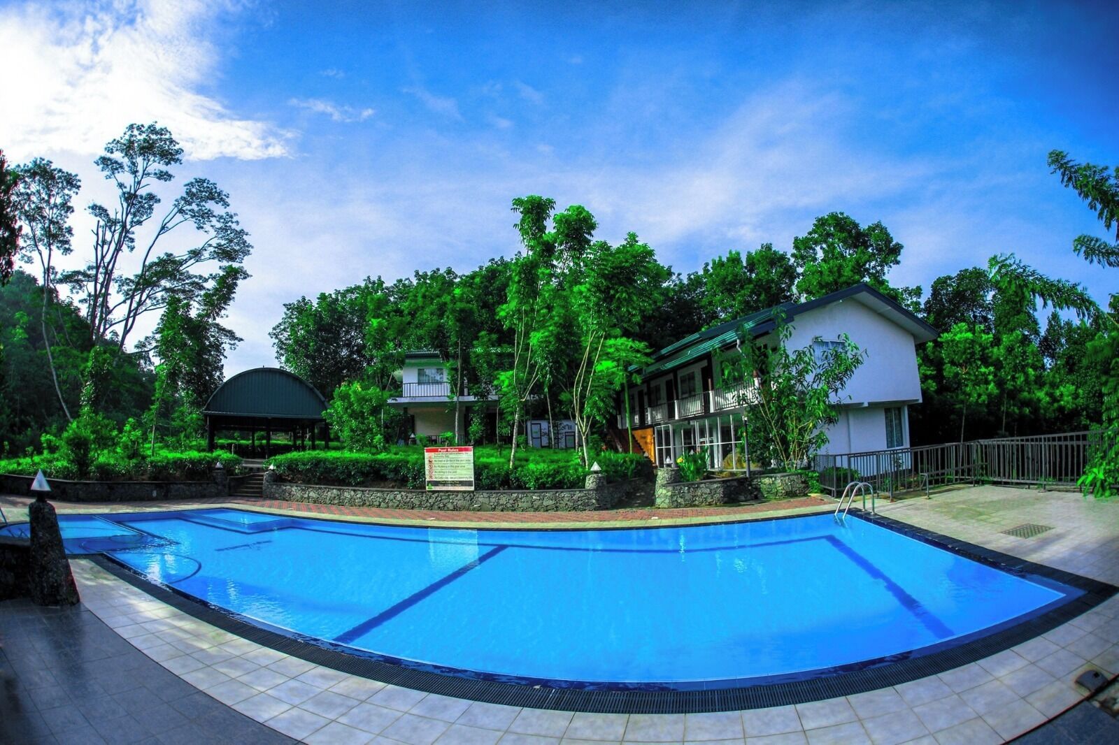 Piscine extérieure