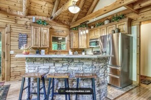 Private kitchen - Blue Sky Cabin Hot Tub, Game room, Smoky Mtn Park (Sevierville)